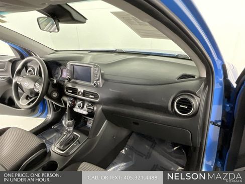 Used 2021 Hyundai Kona SE image 31