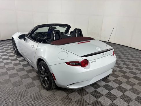 Used 2018 MAZDA MX-5 Miata Club image 34