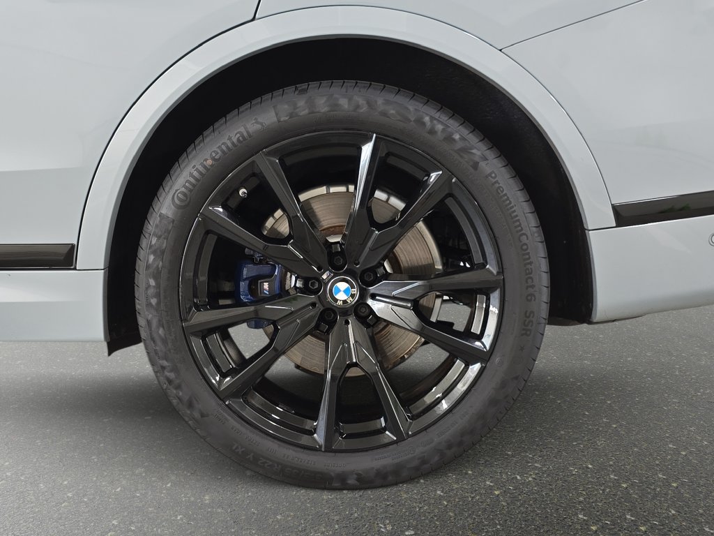 Certified 2024 BMW X7 xDrive40i w/ M Sport Package AWD/4WD image 29