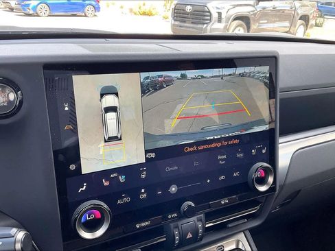 Certified 2024 Lexus GX 550 w/ Accessory Package (31) AWD/4WD image 24