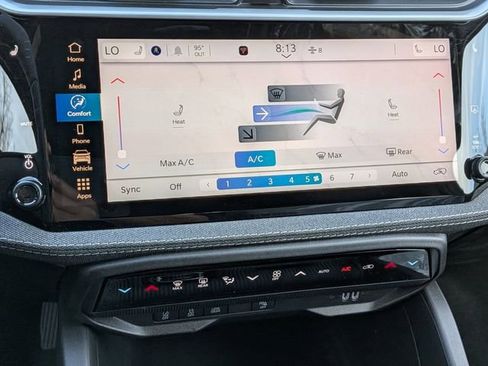 New 2026 Jeep Cherokee Laredo image 25