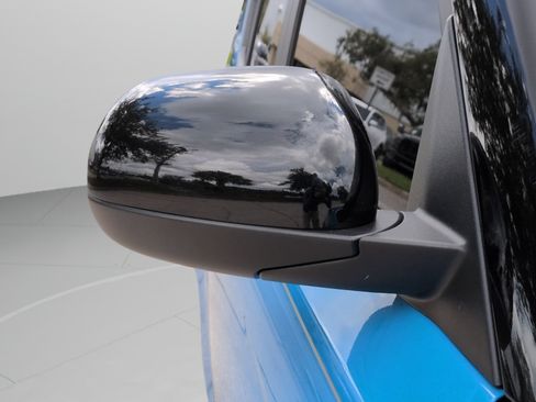 Certified 2025 Kia Soul S FWD image 14