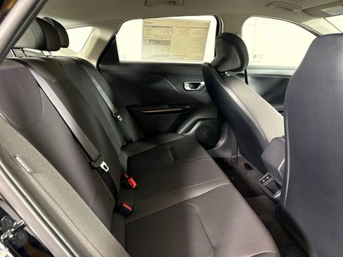 New 2026 Kia K4 LXS image 16
