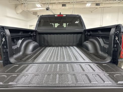 New 2026 RAM 1500 Express AWD/4WD image 23
