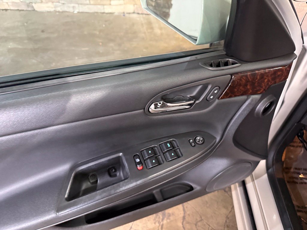Used 2012 Chevrolet Impala LT FWD image 9
