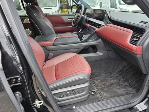 Used 2025 INFINITI QX80 Autograph AWD/4WD image 13