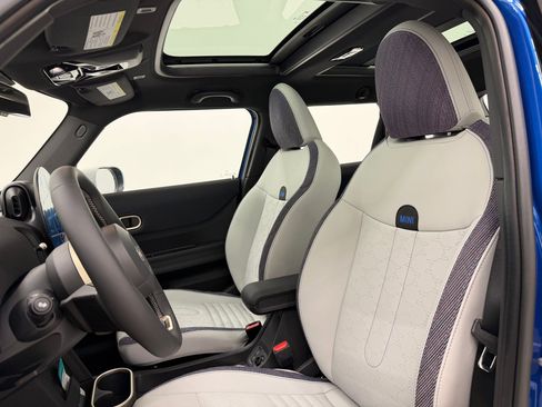 New 2026 MINI Cooper 4-Door Hardtop image 5