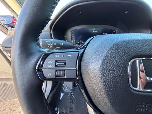 Certified 2025 Honda Accord Touring image 23