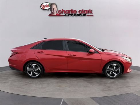 Used 2023 Hyundai Elantra SEL w/ Convenience Package image 7
