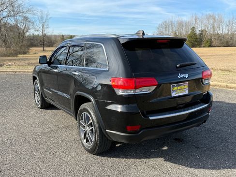 Used 2017 Jeep Grand Cherokee Limited w/ Luxury Group II image 3