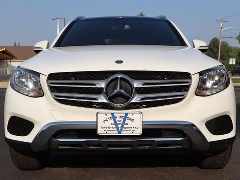 Used 2019 Mercedes-Benz GLC 300 4MATIC w/ Premium Package image 13