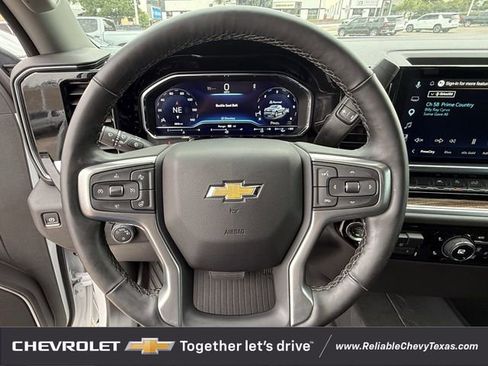 Used 2025 Chevrolet Silverado 1500 LT AWD/4WD image 15