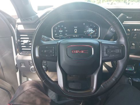 Used 2024 GMC Sierra 2500 AT4 w/ AT4 Preferred Package AWD/4WD image 16