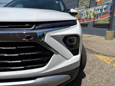 New 2026 Chevrolet TrailBlazer LT w/ Convenience Package FWD image 3