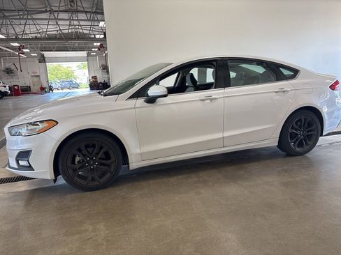 Used 2020 Ford Fusion SE w/ Equipment Group 151A FWD image 1