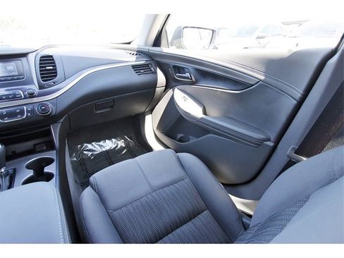 Used 2017 Chevrolet Impala LS image 9