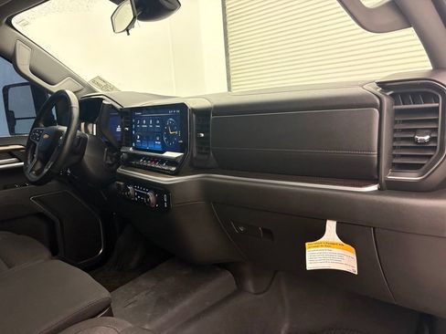 Used 2025 Chevrolet Silverado 2500 LT AWD/4WD image 38