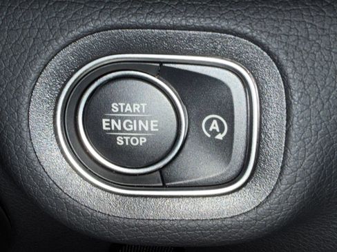Used 2026 Mercedes-Benz GLS 450 4MATIC w/ AMG Line Exterior image 33