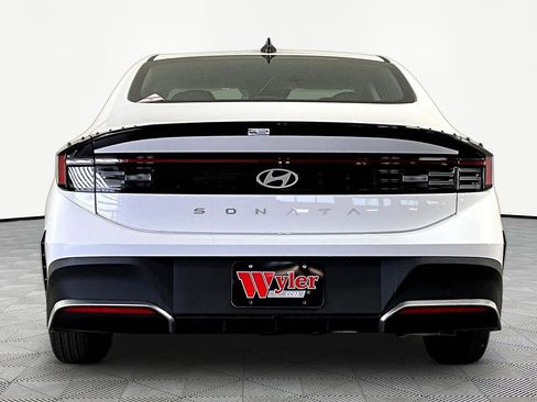 New 2026 Hyundai Sonata SE FWD image 5
