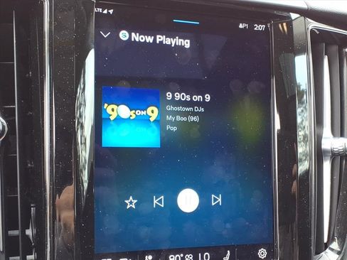 Certified 2023 Volvo XC60 B5 Core w/ Climate Package image 20