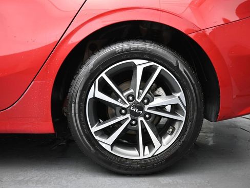 Used 2023 Kia Forte LXS image 12