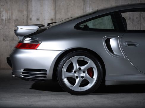 Used 2002 Porsche 911 Turbo image 23