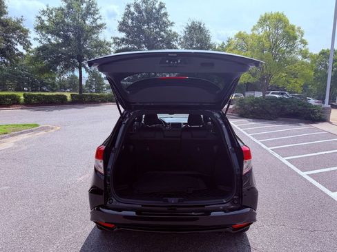 Used 2022 Honda HR-V Sport image 12