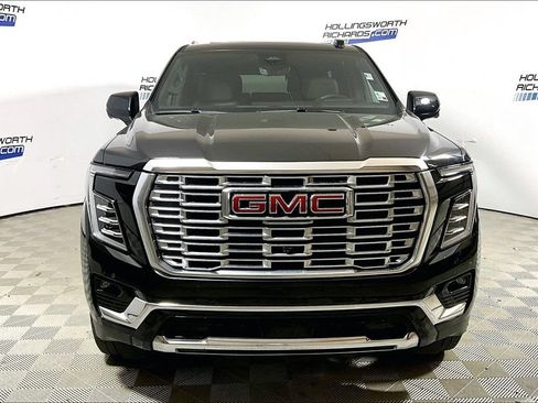 Used 2025 GMC Yukon Denali w/ Denali Reserve Package RWD image 2
