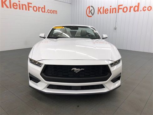 Used 2024 Ford Mustang Premium image 4
