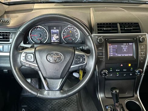 Used 2017 Toyota Camry SE FWD image 15