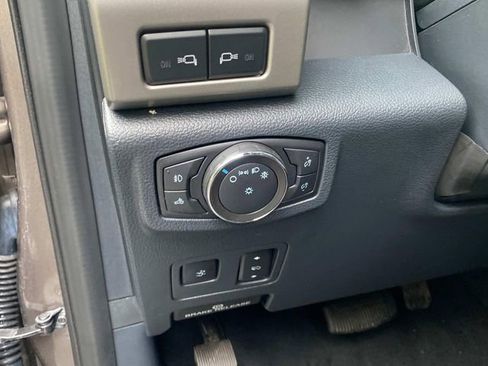 Used 2022 Ford F350 Lariat w/ Lariat Ultimate Package AWD/4WD image 16