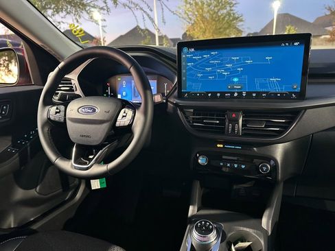 New 2026 Ford Escape SE image 34