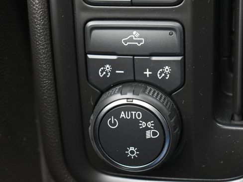 Used 2023 Chevrolet Silverado 1500 Custom AWD/4WD image 20