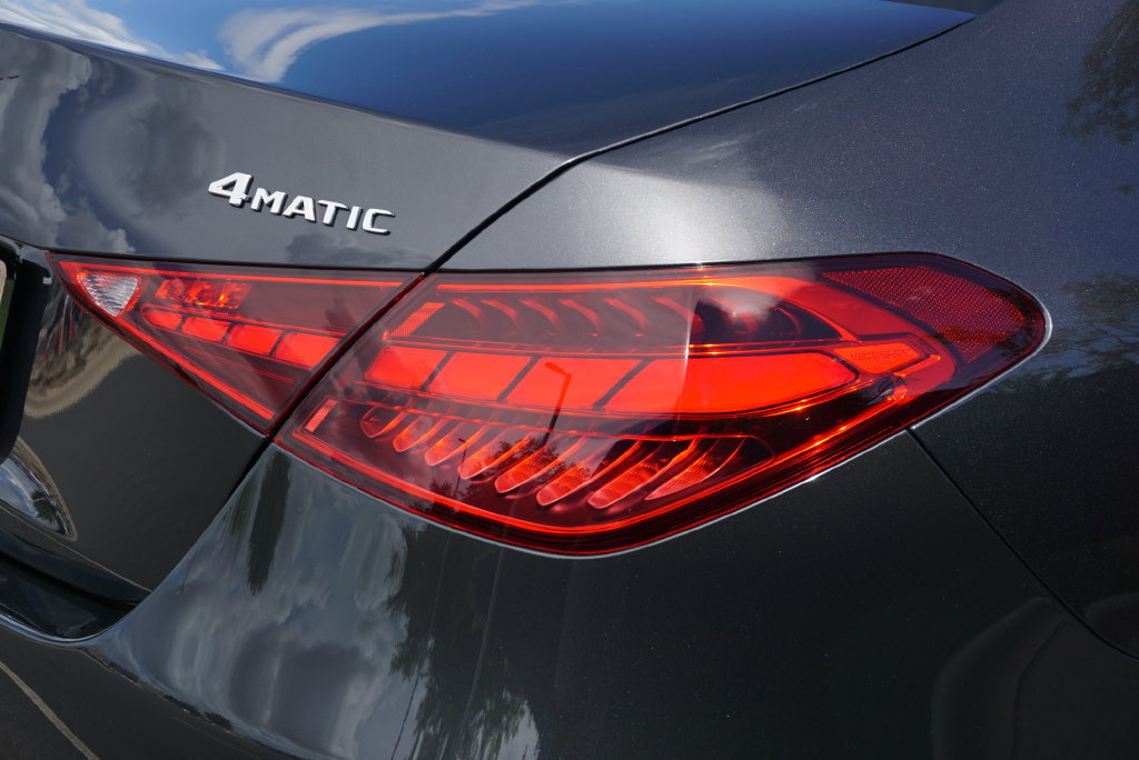 Used 2025 Mercedes-Benz C 300 4MATIC Sedan image 15
