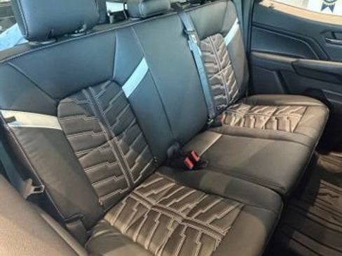 New 2026 GMC Canyon Elevation AWD/4WD image 12