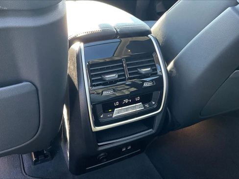 Used 2026 BMW X7 xDrive40i image 17