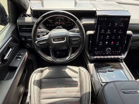 Certified 2025 GMC Yukon XL AT4 Ultimate AWD/4WD image 18