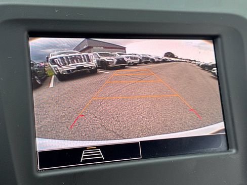 Used 2024 Chevrolet Equinox LT FWD image 23