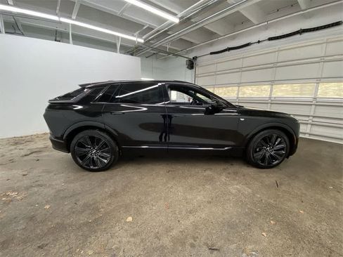 Certified 2025 Cadillac Lyriq Sport image 7