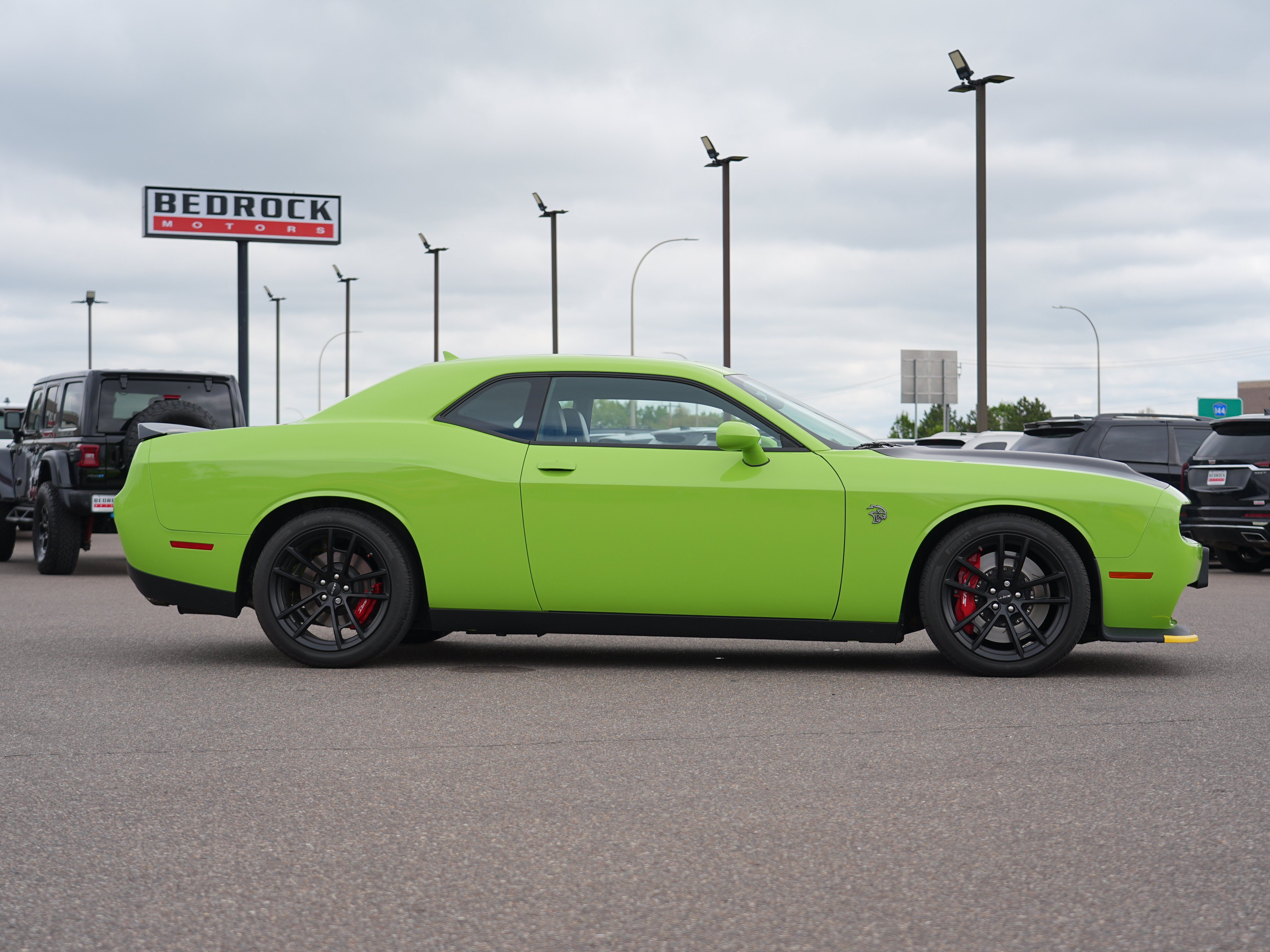 Used 2023 Dodge Challenger SRT Hellcat RWD image 2