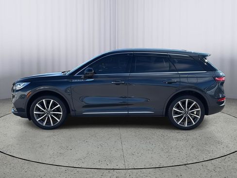 Used 2020 Lincoln Corsair Reserve w/ Equipment Group 202A image 2