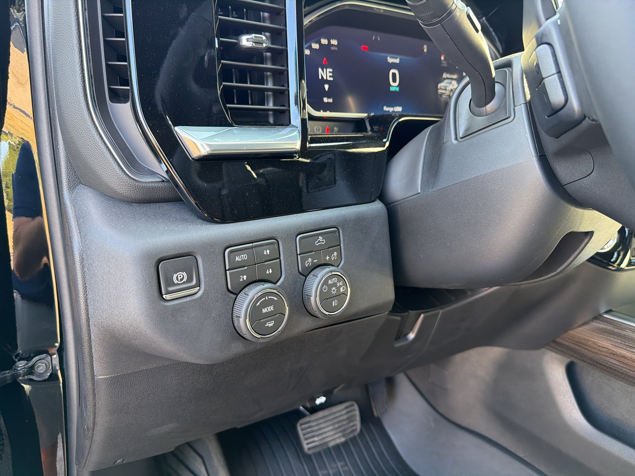 New 2026 Chevrolet Silverado 1500 RST AWD/4WD image 26
