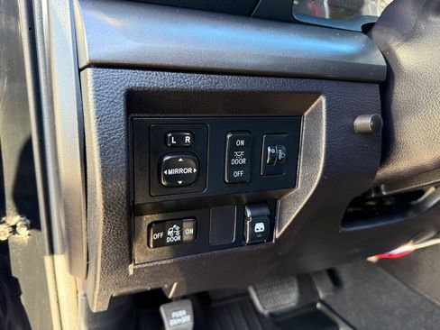 Used 2015 Toyota Tundra SR5 image 18