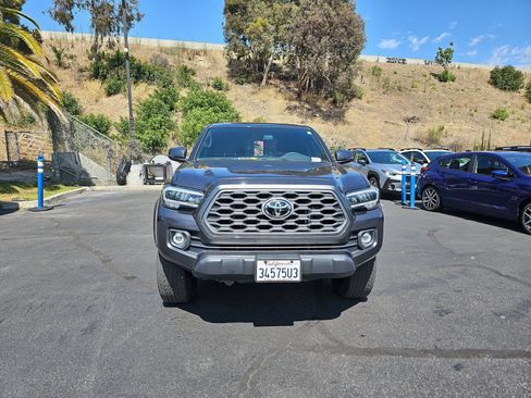 Used 2023 Toyota Tacoma TRD Off-Road w/ Black Out Package (TMS) AWD/4WD image 2