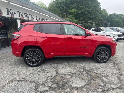 Used 2023 Jeep Compass Limited AWD/4WD image 5