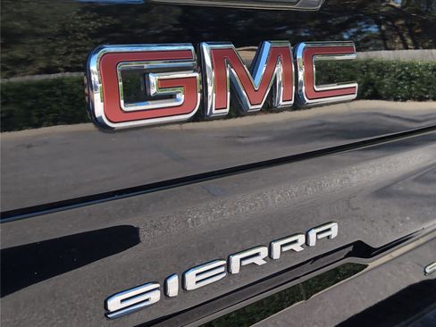Used 2021 GMC Sierra 1500 SLT image 11
