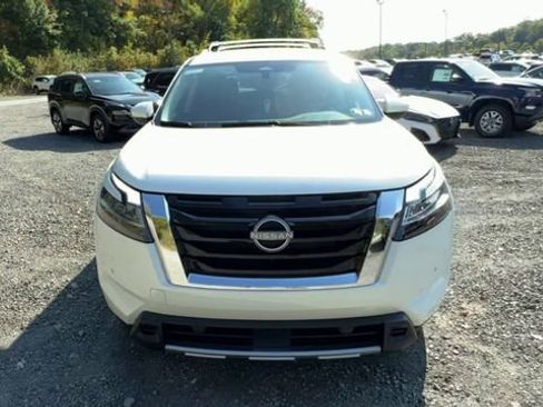 Certified 2024 Nissan Pathfinder SL w/ Cargo Package image 3