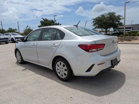 Certified 2021 Kia Rio S FWD image 9