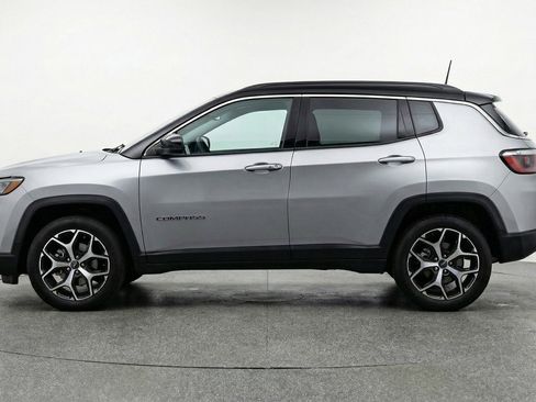 Used 2025 Jeep Compass Limited image 5