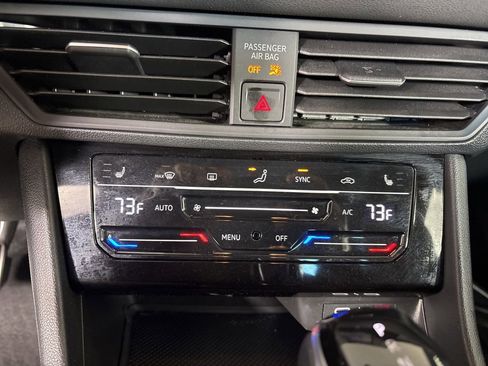 Used 2025 Volkswagen Jetta Sport image 16
